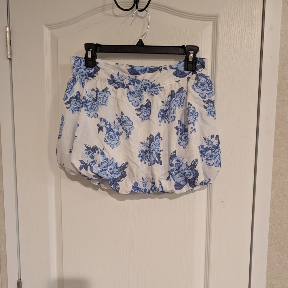 Jolie & Joy skirt Size Large NWT